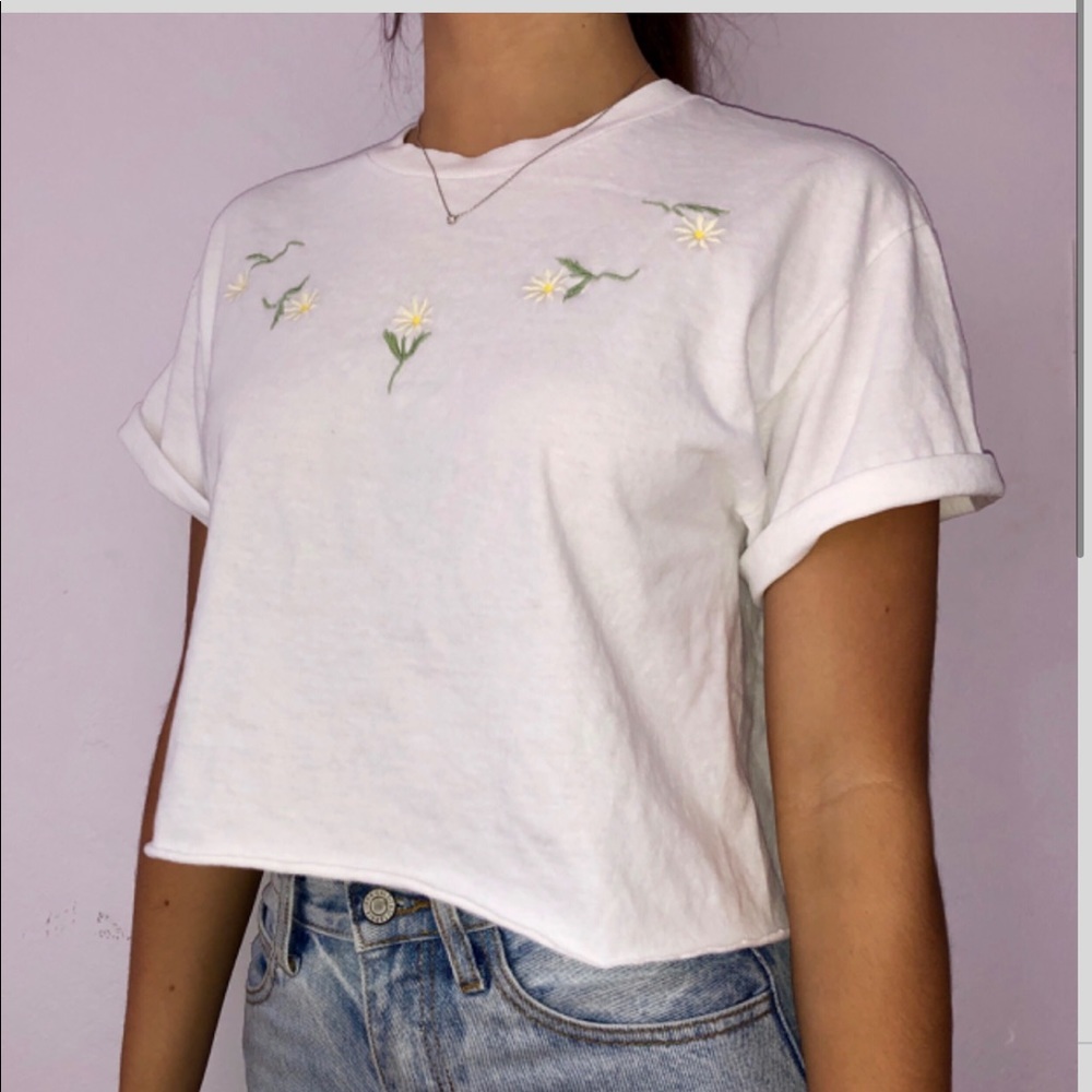 J. GAULT white daisy t shirt